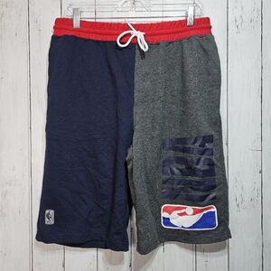 NBA Basketball Trainer Shorts Blue Gray Red Official Licensed Men’s Size Medium.